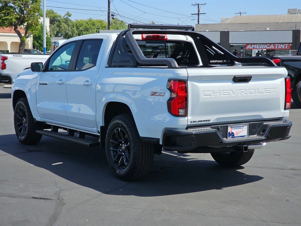 New 2026 Chevrolet Colorado Z71 w/ Midnight Edition AWD/4WD image 4