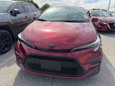 Used 2025 Toyota Corolla SE image 2