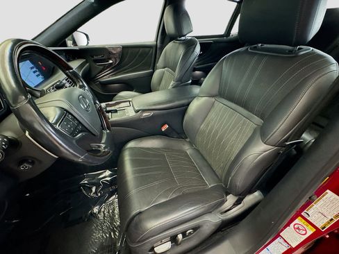 Used 2018 Lexus LS 500 AWD w/ Luxury Package image 12