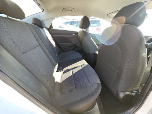 Used 2022 Hyundai Accent SEL image 6