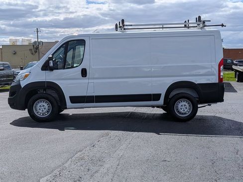 Used 2025 RAM ProMaster 2500 w/ Safety Group FWD image 4
