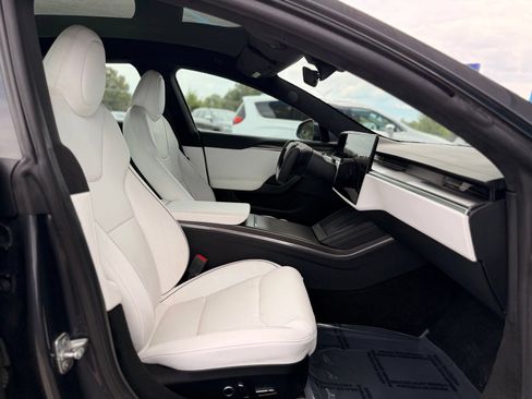 Used 2022 Tesla Model S Plaid AWD/4WD image 29