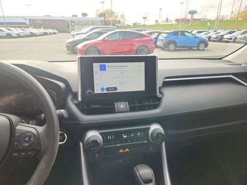 Used 2023 Toyota RAV4 XLE image 16