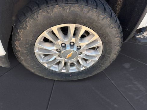 Used 2021 Chevrolet Silverado 2500 High Country w/ Safety Package II AWD/4WD image 14