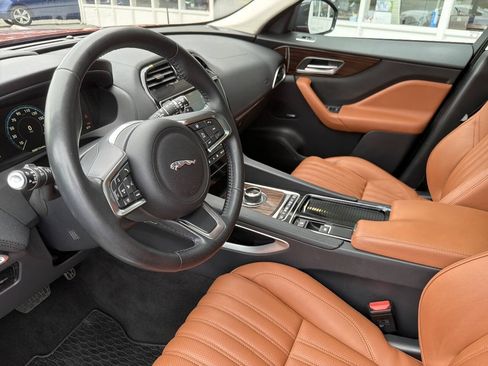 Used 2018 Jaguar F-PACE Portfolio AWD/4WD image 28