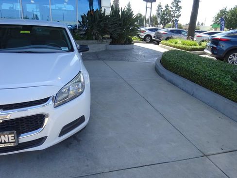 Certified 2015 Chevrolet Malibu LS FWD image 31