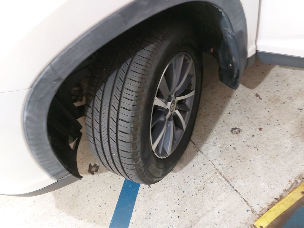 Used 2019 Toyota Highlander XLE FWD image 34