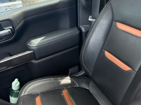 Used 2021 GMC Sierra 1500 AT4 w/ AT4 Value Package AWD/4WD image 7