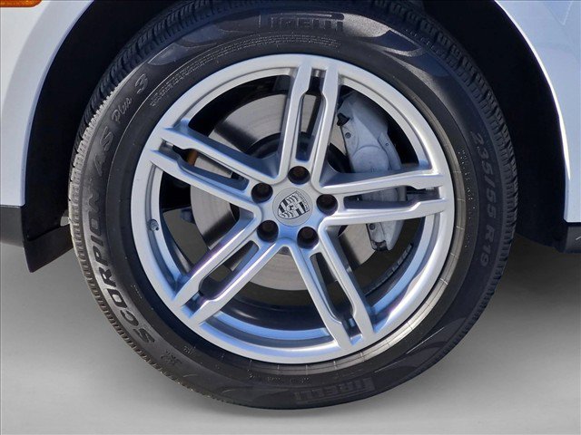 Used 2018 Porsche Macan AWD/4WD image 26