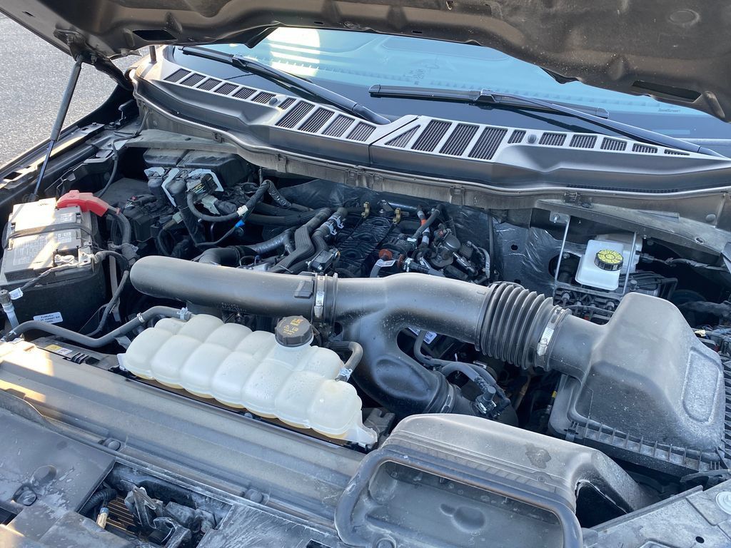 Used 2025 Ford F150 Lariat w/ Equipment Group 501A Mid AWD/4WD image 23