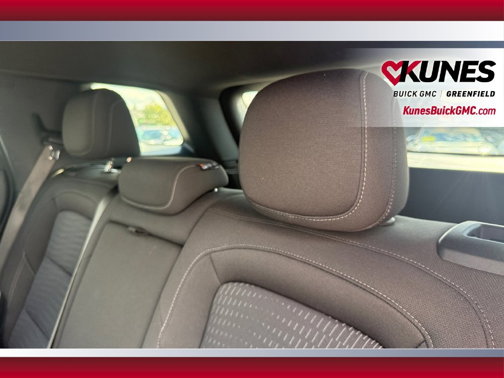Used 2025 Chevrolet Equinox LT FWD image 32