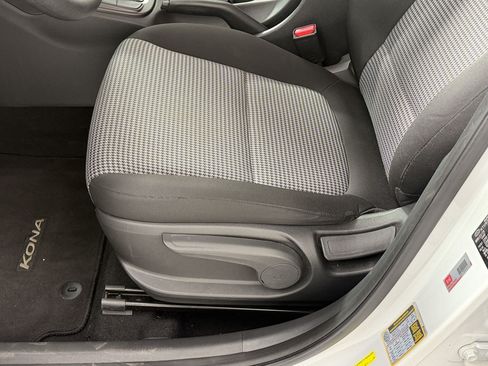 Used 2019 Hyundai Kona SE AWD/4WD image 15