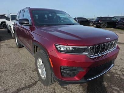 Used 2023 Jeep Grand Cherokee Laredo w/ Luxury Tech Group I