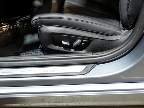 Used 2019 BMW 530i RWD image 31