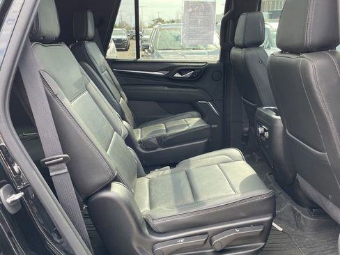 Used 2021 GMC Yukon Denali w/ Denali Premium Package AWD/4WD image 17