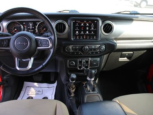 Used 2020 Jeep Wrangler Unlimited Sahara AWD/4WD image 25