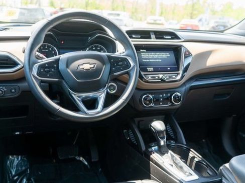 Used 2021 Chevrolet TrailBlazer ACTIV w/ Sun and Liftgate Package AWD/4WD image 13
