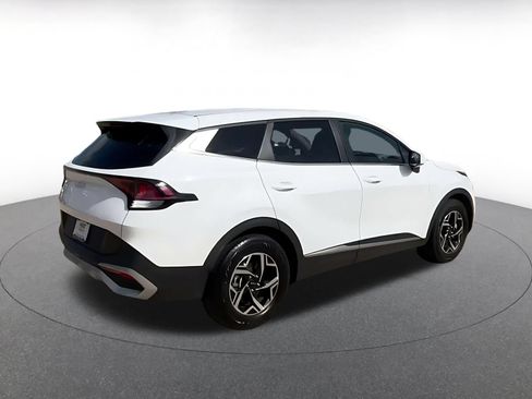 Used 2025 Kia Sportage LX FWD image 15