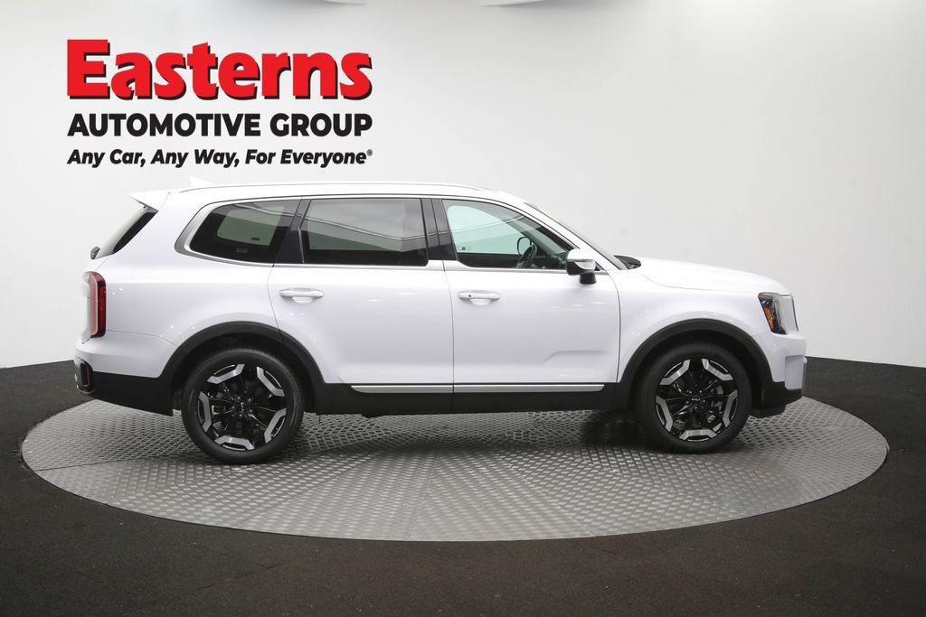 Used 2025 Kia Telluride S FWD image 47