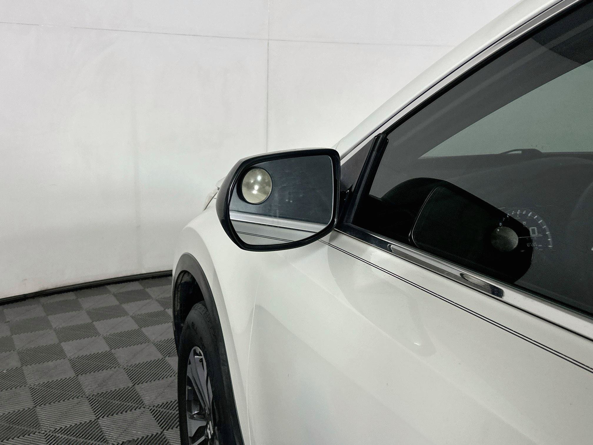 Used 2018 Honda CR-V LX image 16