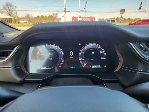 Used 2024 Jeep Grand Cherokee L Altitude AWD/4WD image 34