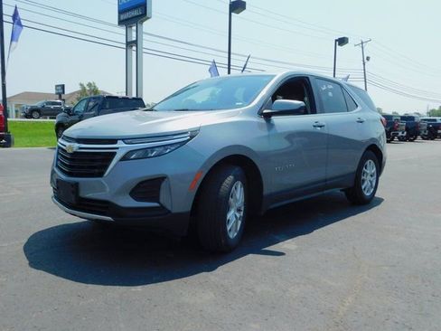 Used 2024 Chevrolet Equinox LT AWD/4WD image 4