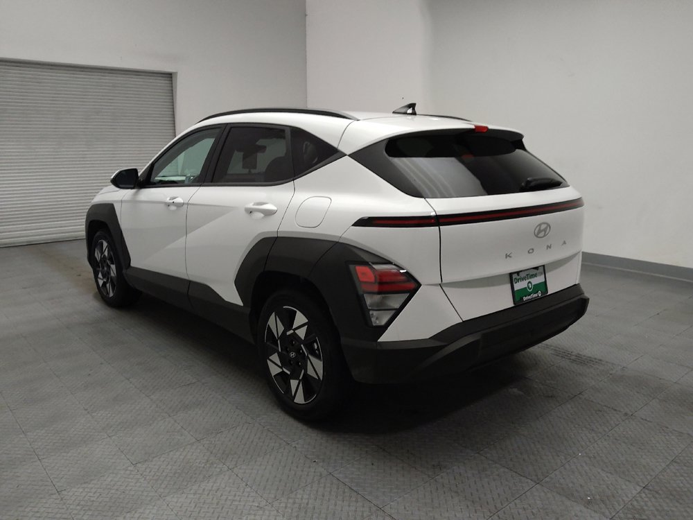 Used 2025 Hyundai Kona SEL FWD image 5