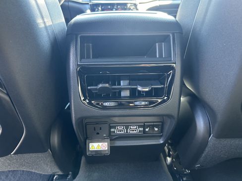 New 2025 Jeep Grand Cherokee Limited image 57