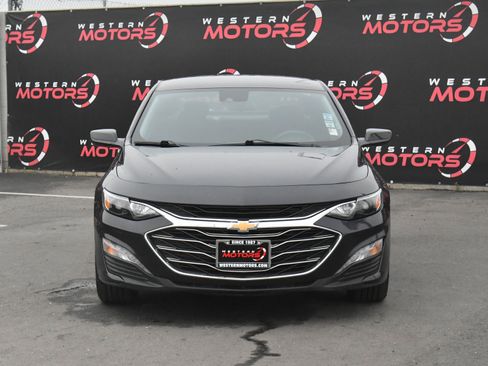 Used 2023 Chevrolet Malibu LT image 2