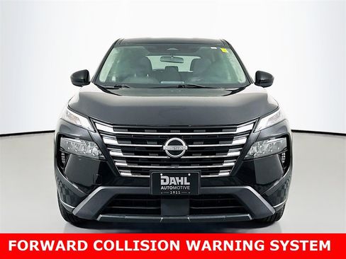 Used 2024 Nissan Rogue SV image 3