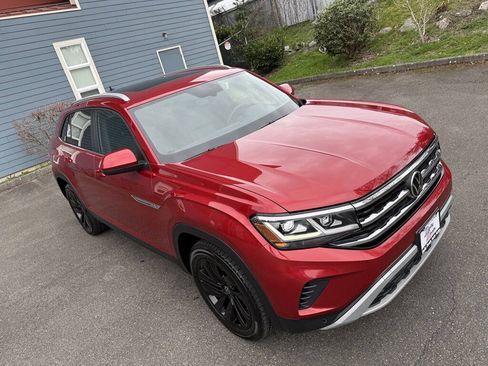 Used 2022 Volkswagen Atlas Cross Sport SE AWD/4WD image 3
