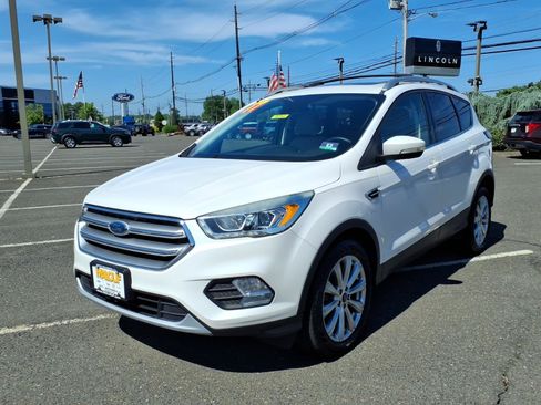 Used 2017 Ford Escape Titanium AWD/4WD image 3