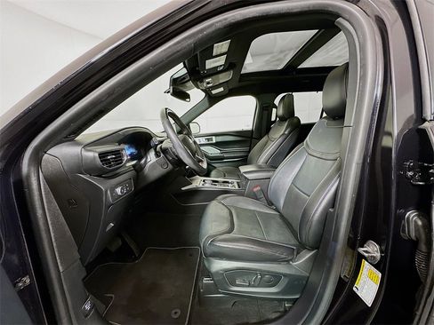 Used 2020 Ford Explorer ST w/ ST Street Pack image 10