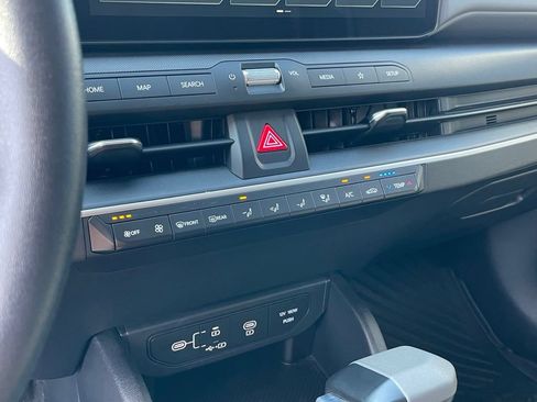 Certified 2025 Kia K4 FWD image 17