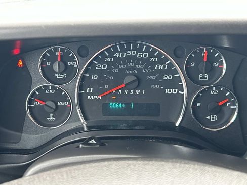 Used 2023 GMC Savana 2500 w/ Driver Convenience Package image 26