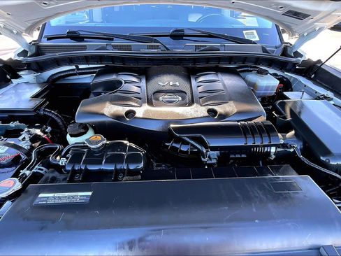Used 2017 Nissan Armada SL image 31