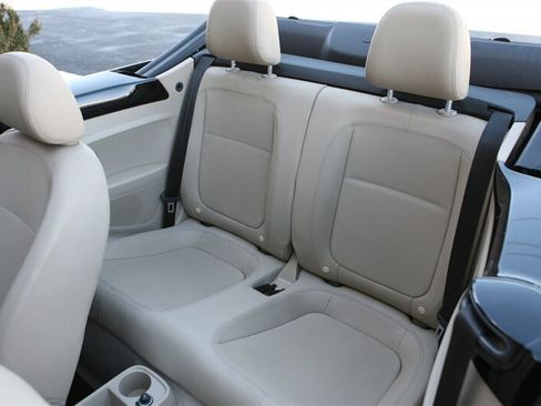 Used 2013 Volkswagen Beetle 2.5 image 15