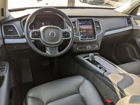 Certified 2025 Volvo XC90 B5 Core image 12