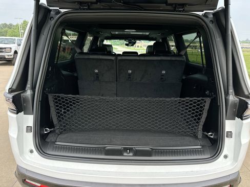New 2026 Jeep Grand Wagoneer L Limited AWD/4WD image 26
