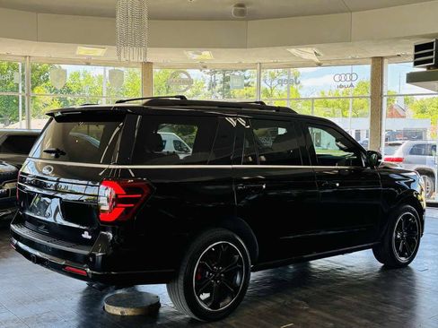 Used 2022 Ford Expedition Limited w/ Equipment Group 304A AWD/4WD image 6