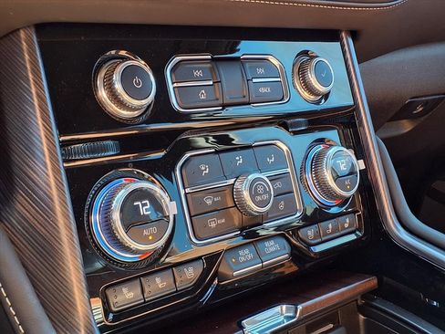 Used 2023 GMC Yukon Denali Ultimate image 24