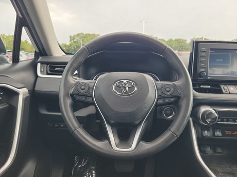 Certified 2021 Toyota RAV4 XLE Premium AWD/4WD image 18