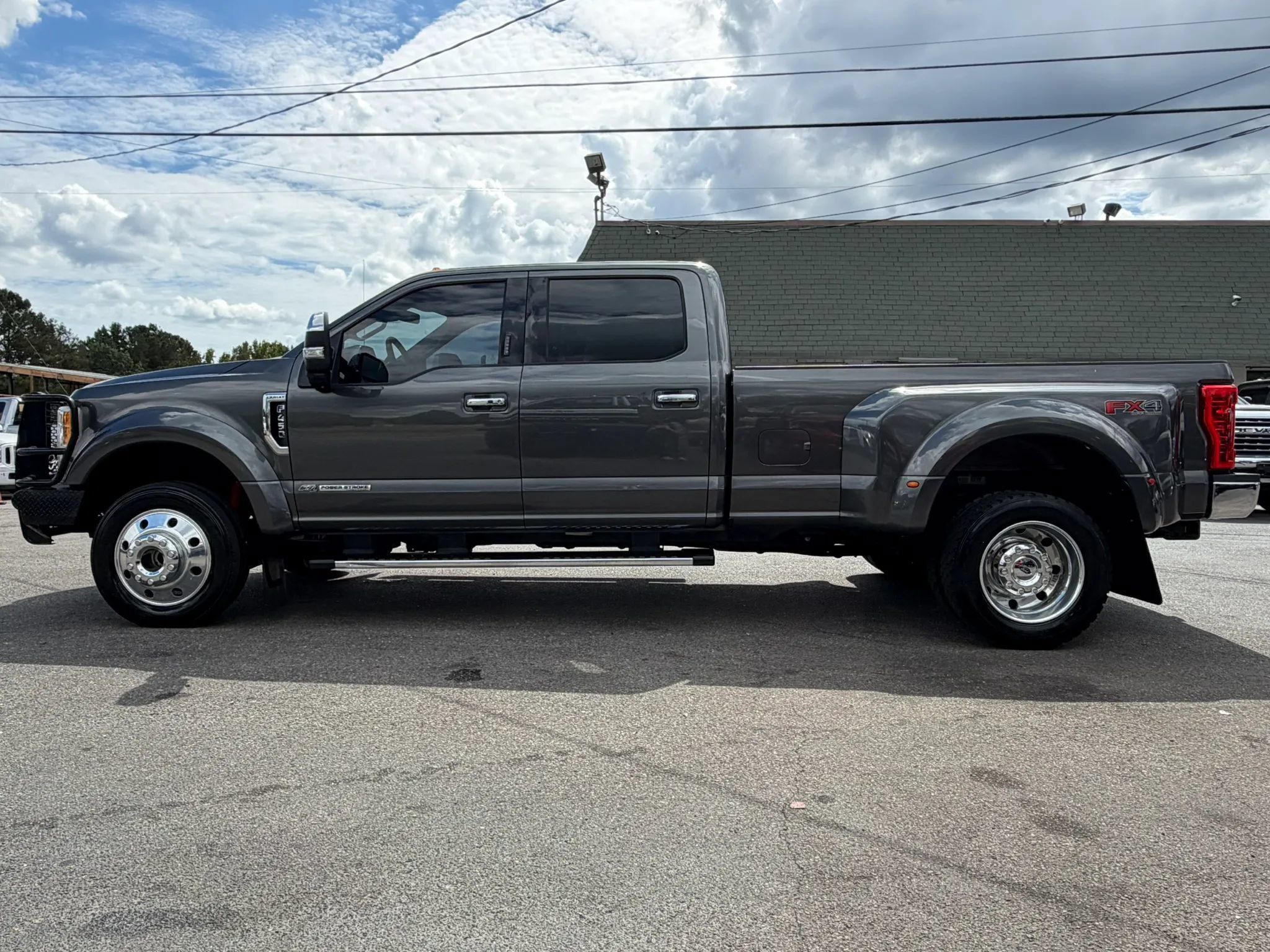 Used 2017 Ford F450 Lariat w/ Lariat Ultimate Package AWD/4WD image 8