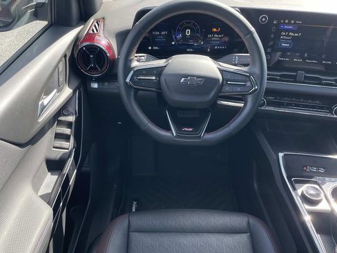 Used 2025 Chevrolet Equinox RS image 14