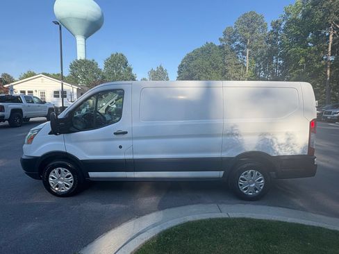 Used 2016 Ford Transit 150 130 Low Roof w/ Exterior Upgrade Package RWD image 4