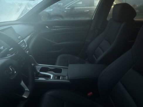 Used 2022 Honda Accord Sport image 9