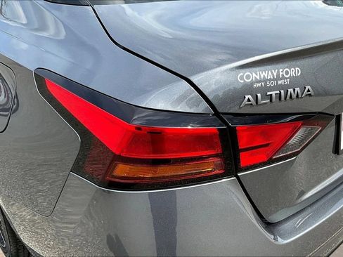 Used 2025 Nissan Altima 2.5 SR FWD image 25