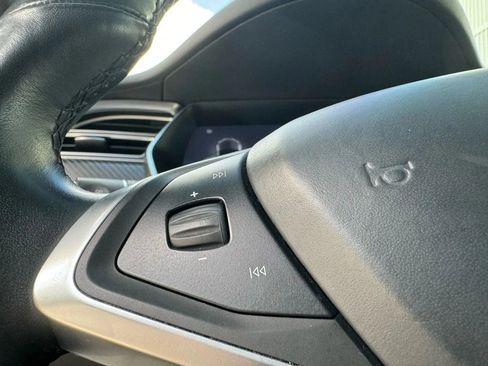 Used 2017 Tesla Model X 75D image 24