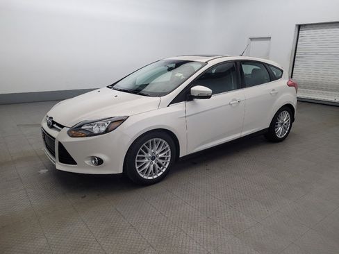 Used 2014 Ford Focus Titanium FWD image 2