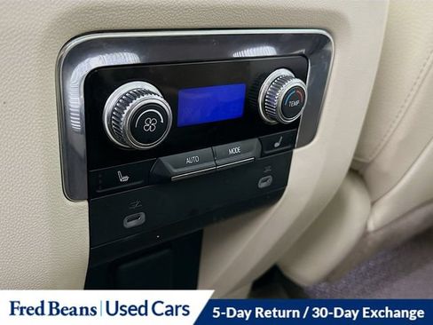 Used 2023 GMC Yukon XL Denali AWD/4WD image 33